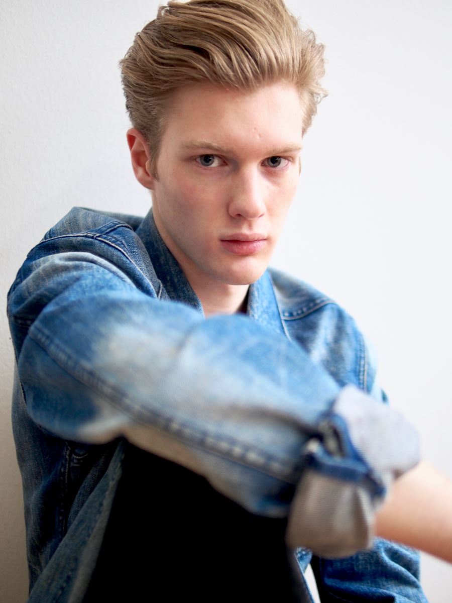 URBNmodels / Model / FELIX T (NEW FACE)